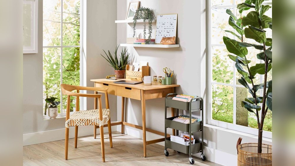 How to Decorate Small Home Office