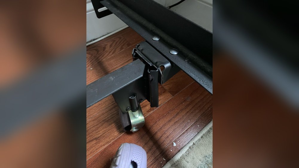 How to Disassemble a Metal Bed Frame