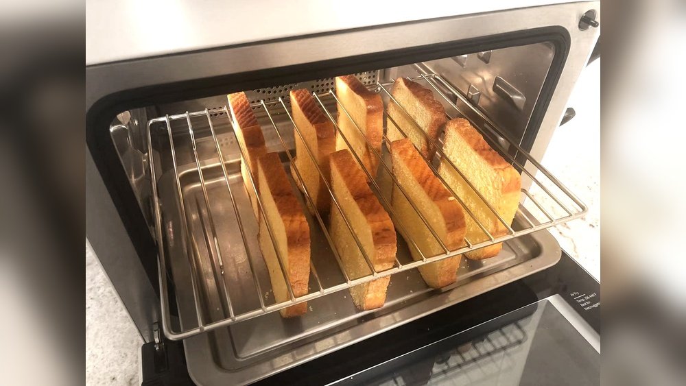 How to Make Toast in an Oven