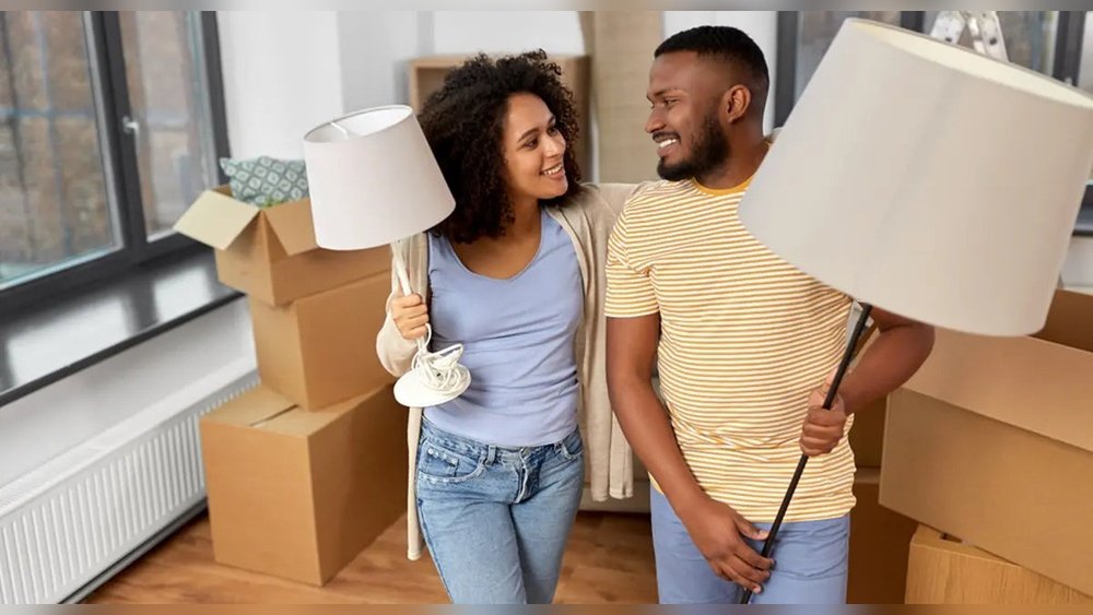 How to Pack Floor Lamps for Moving