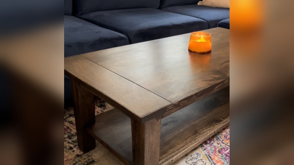 How to Refinish a Coffee Table