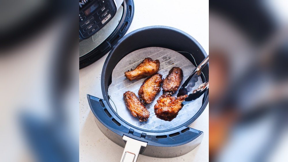 How to Reheat Chicken Wings in Air Fryer