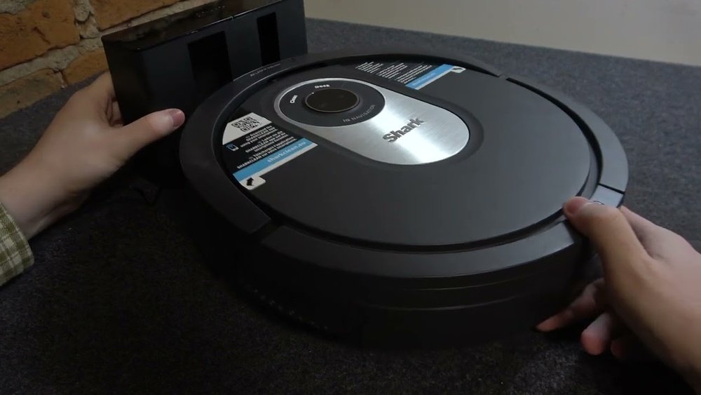 How to Turn off Shark Robot Vacuum